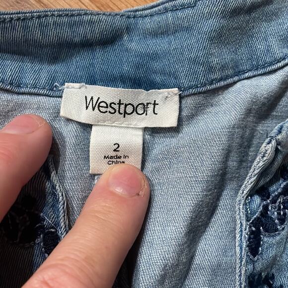 Westport short sleeved boho Denim v neck dress with navy embroidered  accent - Picture 5 of 7